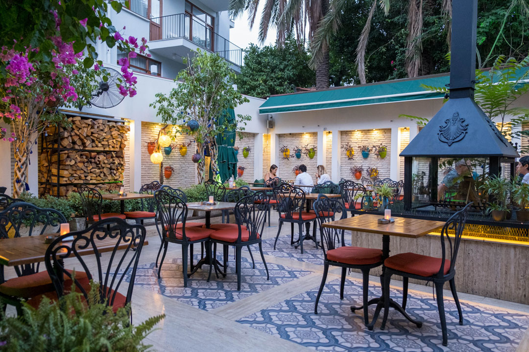 Route Hotel